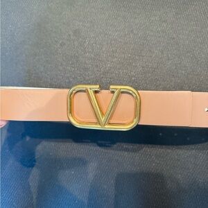 EUC Authentic Valentino women’s belt